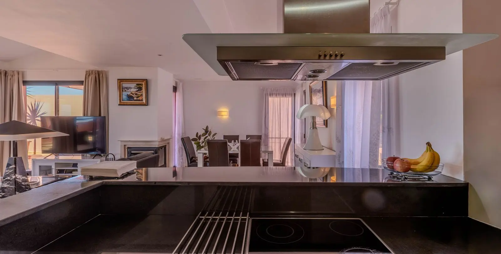 Sale of penthouse in Calahonda 16