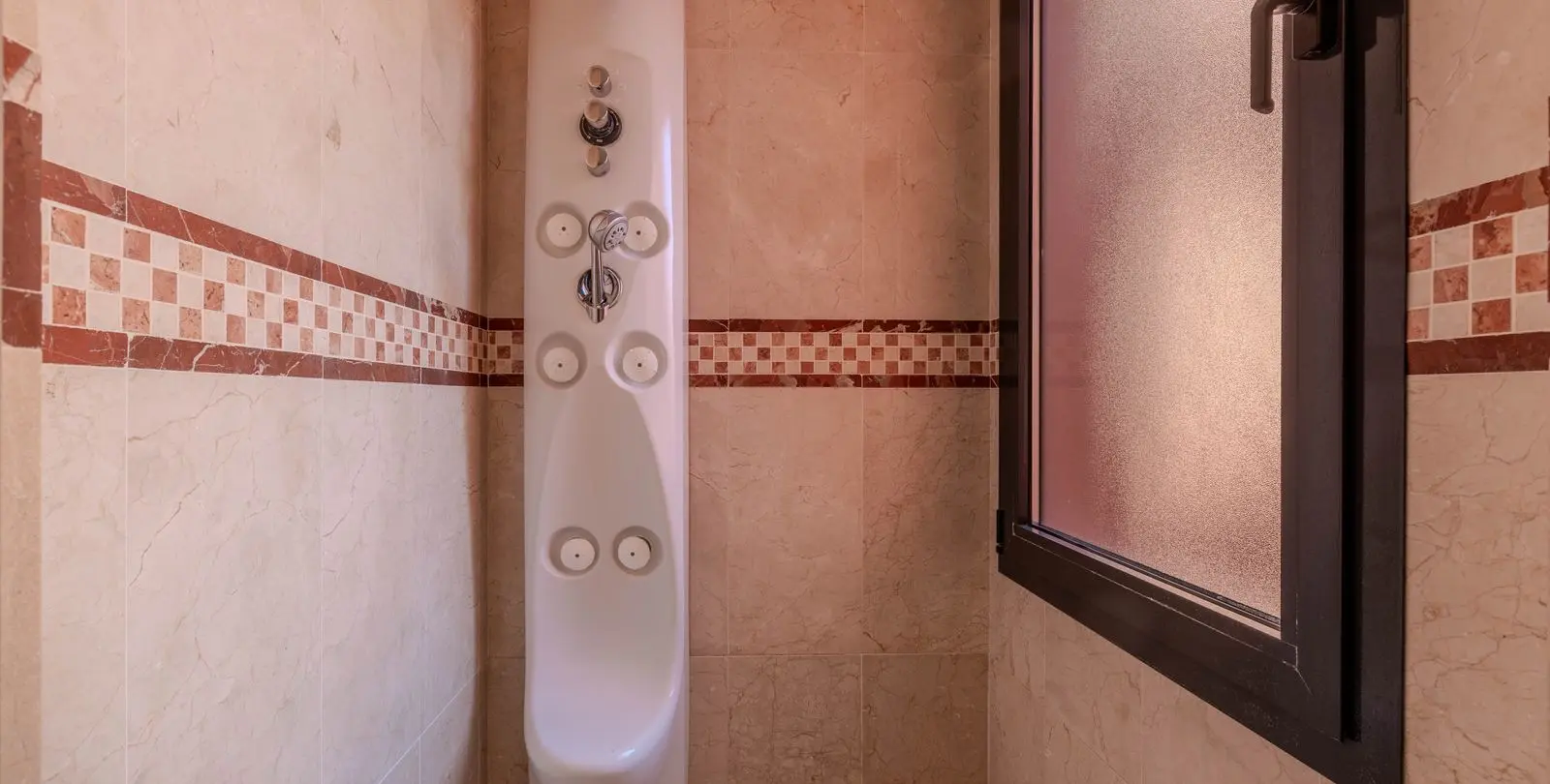Sale of penthouse in Calahonda 22