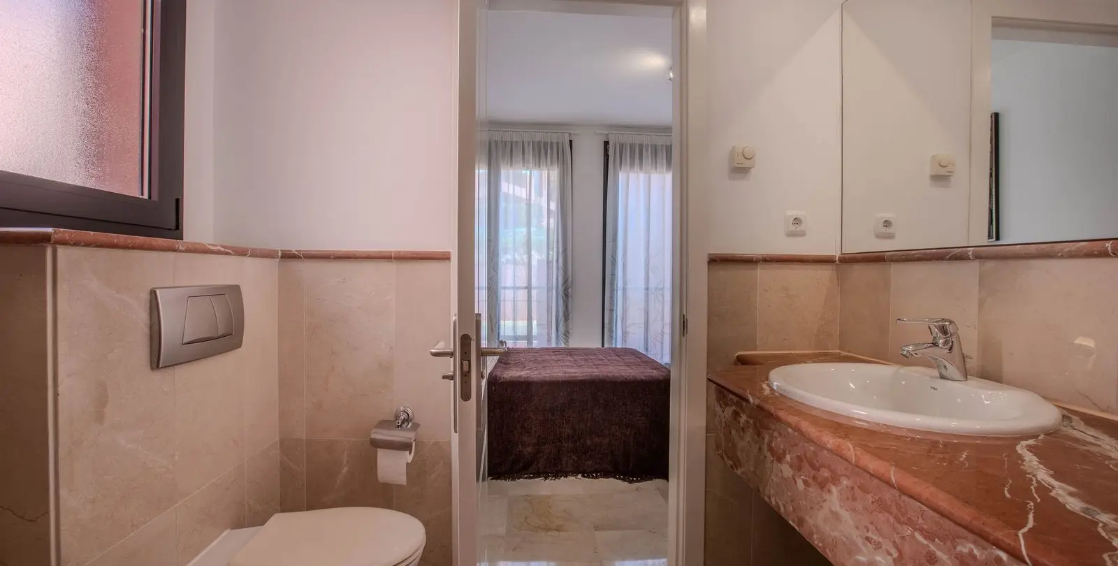 Sale of penthouse in Calahonda 31