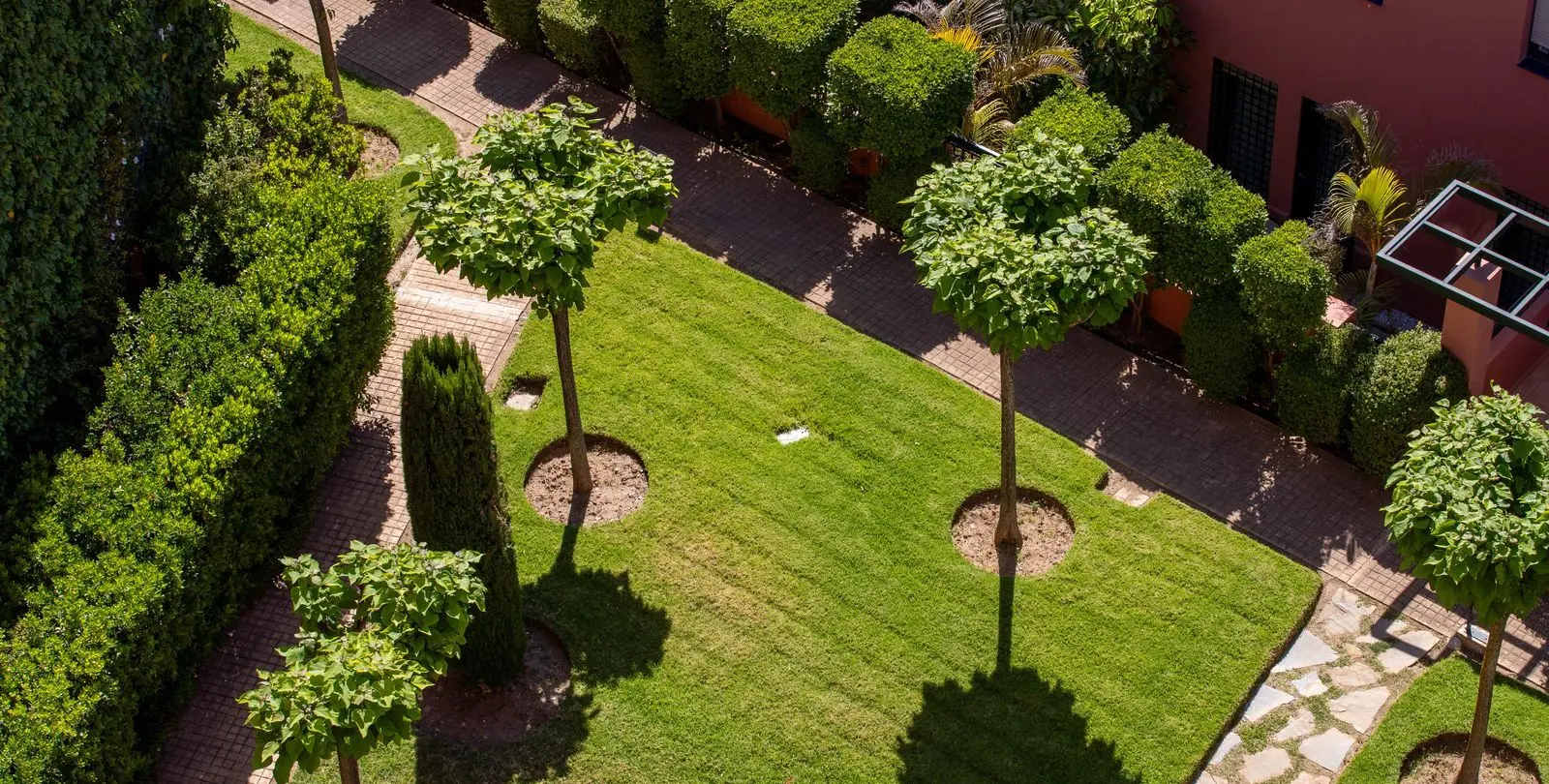 Sale of penthouse in Calahonda 36