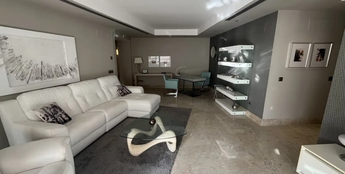 Sale of ground floor apartment in Marbella 2