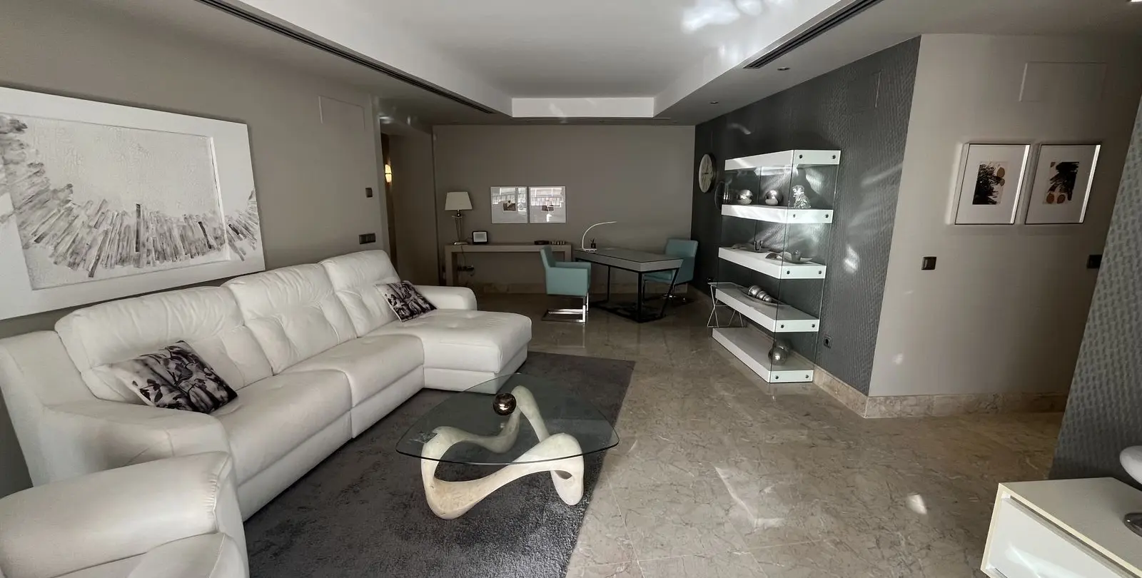 Sale of ground floor apartment in Marbella 11
