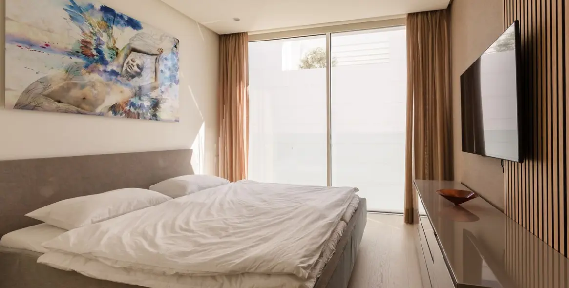Sale of middle floor apartment in Marbella 3