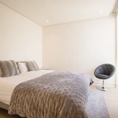 Venta de apartamento en planta media en Marbella
