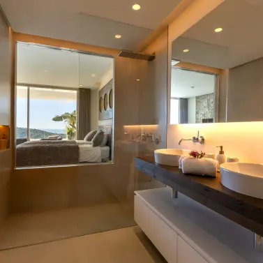 Venta de apartamento en planta media en Marbella