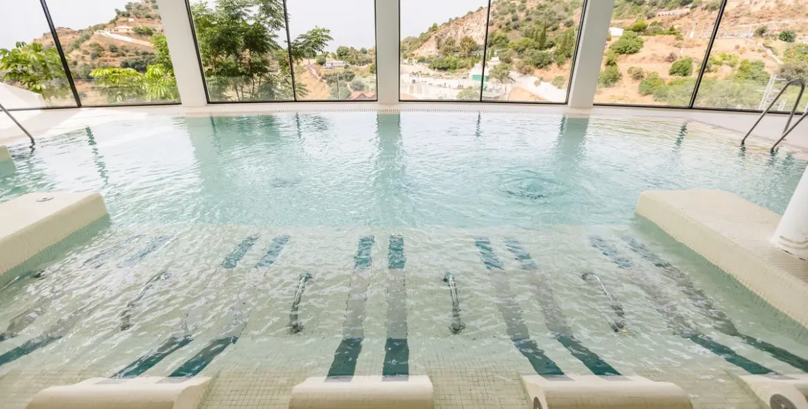 Sale of middle floor apartment in Marbella 17