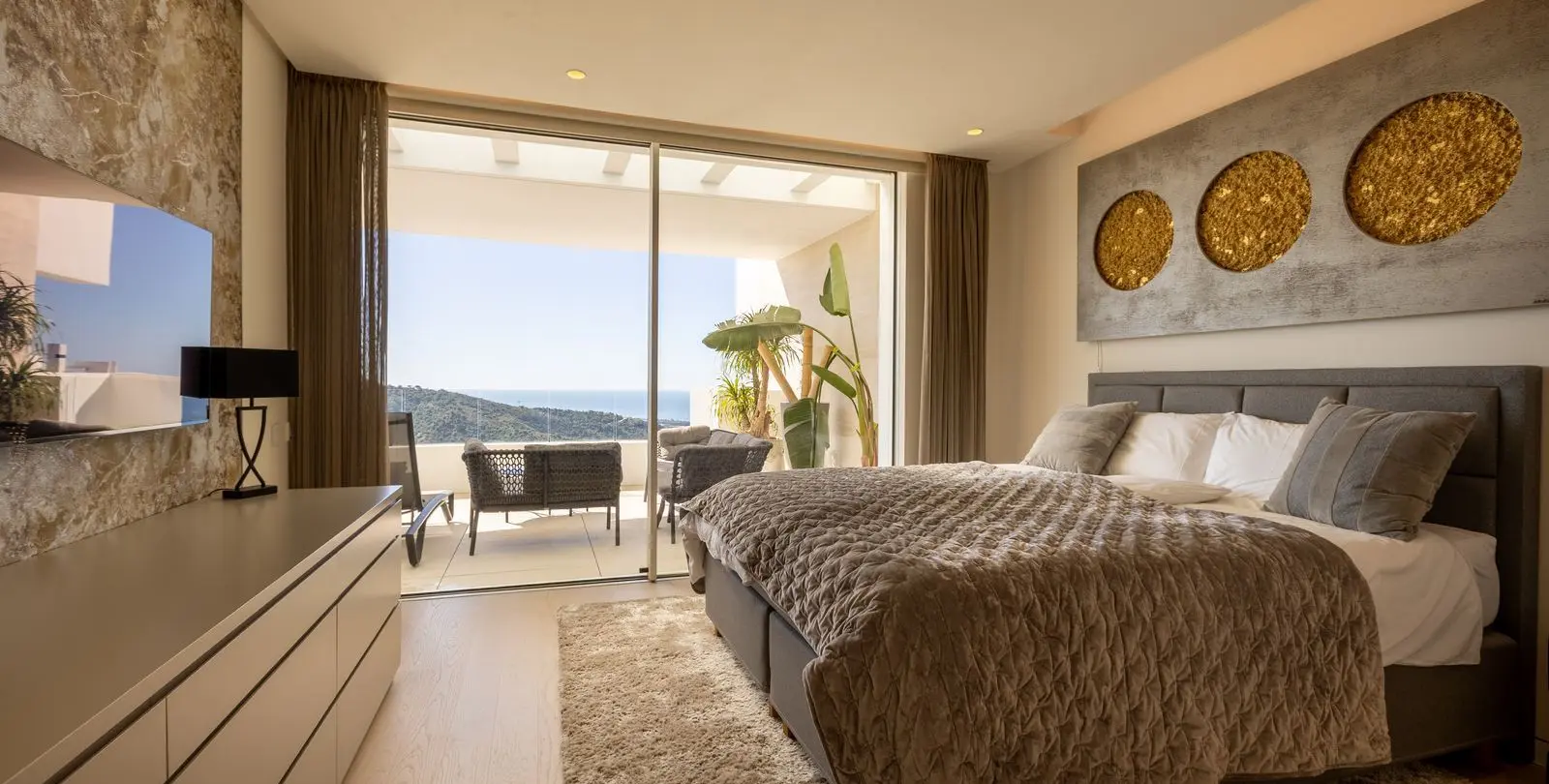 Продажа апартаментов на среднем этаже в Marbella 1