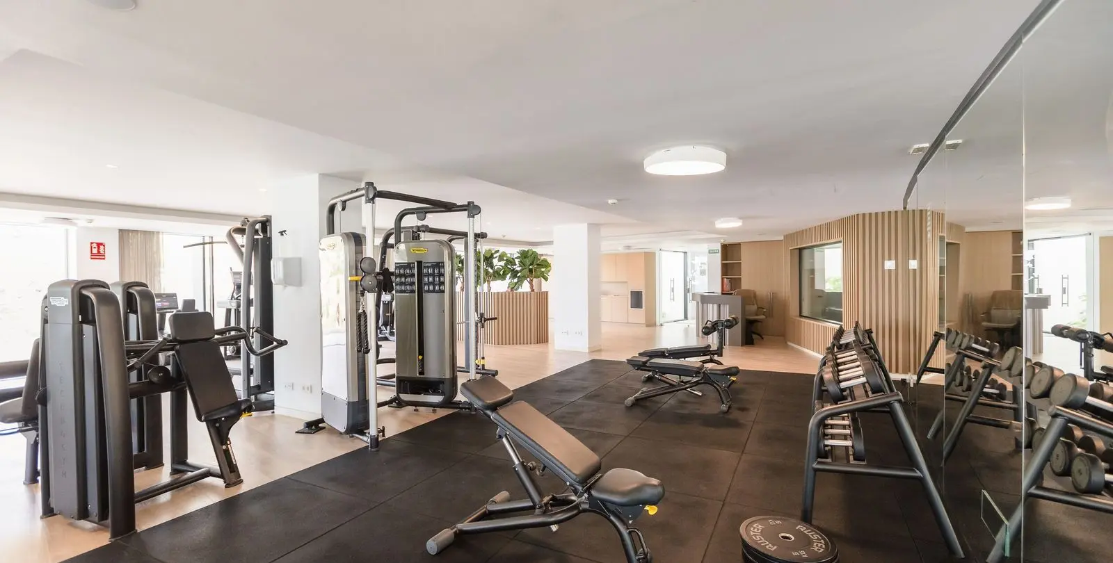 Продажа апартаментов на среднем этаже в Marbella 20