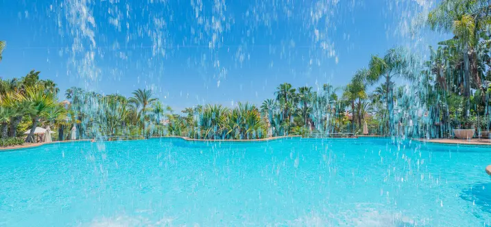 Venta de apartamento en planta media en The Golden Mile 0