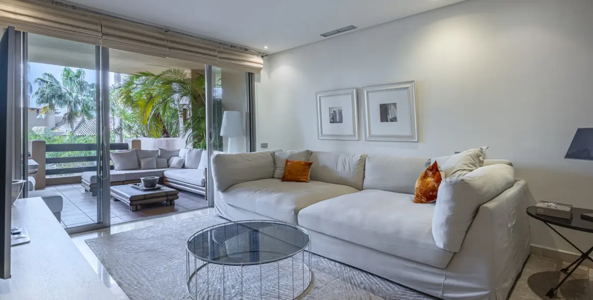 Venta de apartamento en planta media en The Golden Mile 3