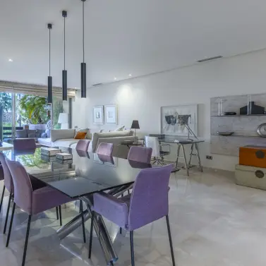 Venta de apartamento en planta media en The Golden Mile