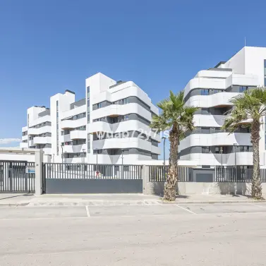 Продажа апартаментов на среднем этаже в Torremolinos