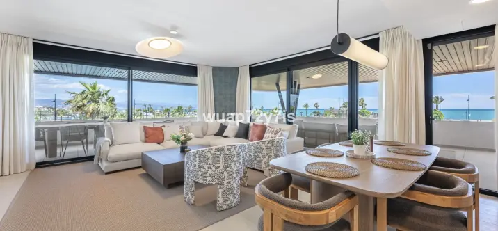 Продажа апартаментов на среднем этаже в Torremolinos 2