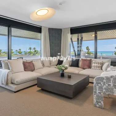 Продажа апартаментов на среднем этаже в Torremolinos