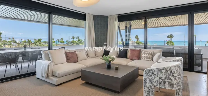 Продажа апартаментов на среднем этаже в Torremolinos 3