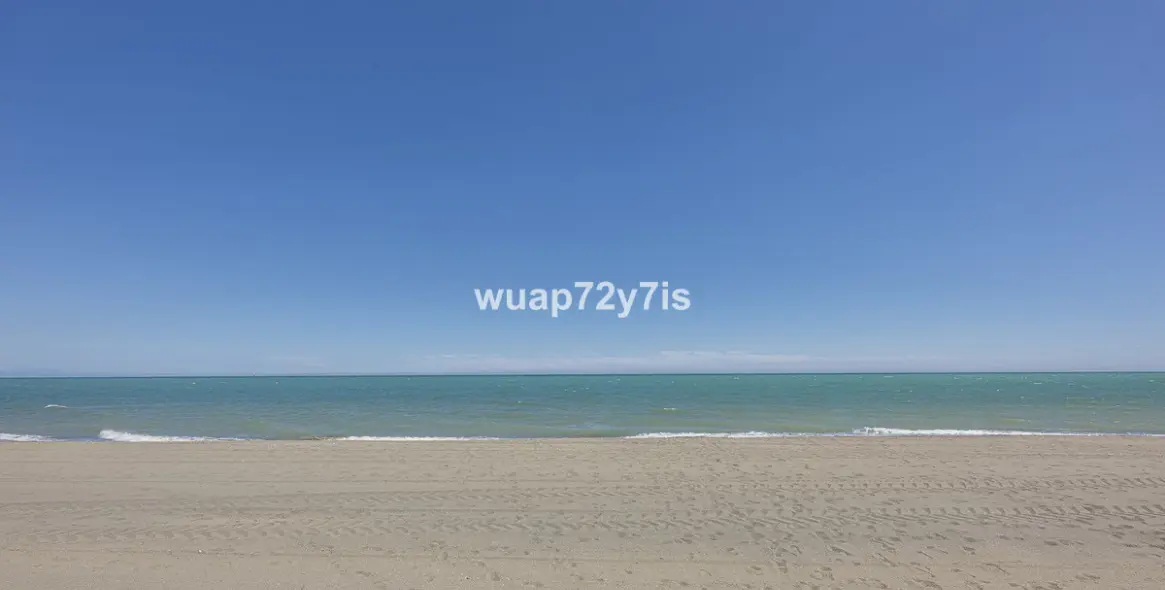 Продажа апартаментов на среднем этаже в Torremolinos 93