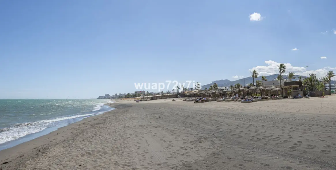 Продажа апартаментов на среднем этаже в Torremolinos 100