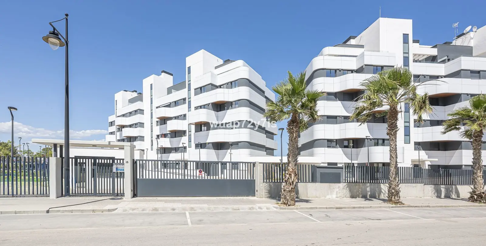 Продажа апартаментов на среднем этаже в Torremolinos 2