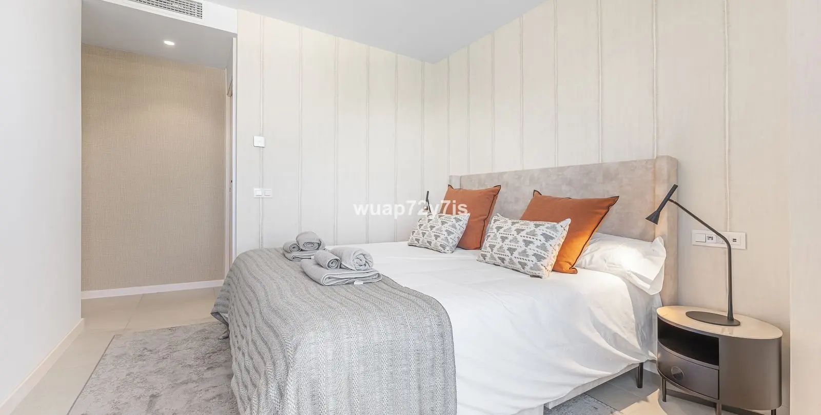 Продажа апартаментов на среднем этаже в Torremolinos 28
