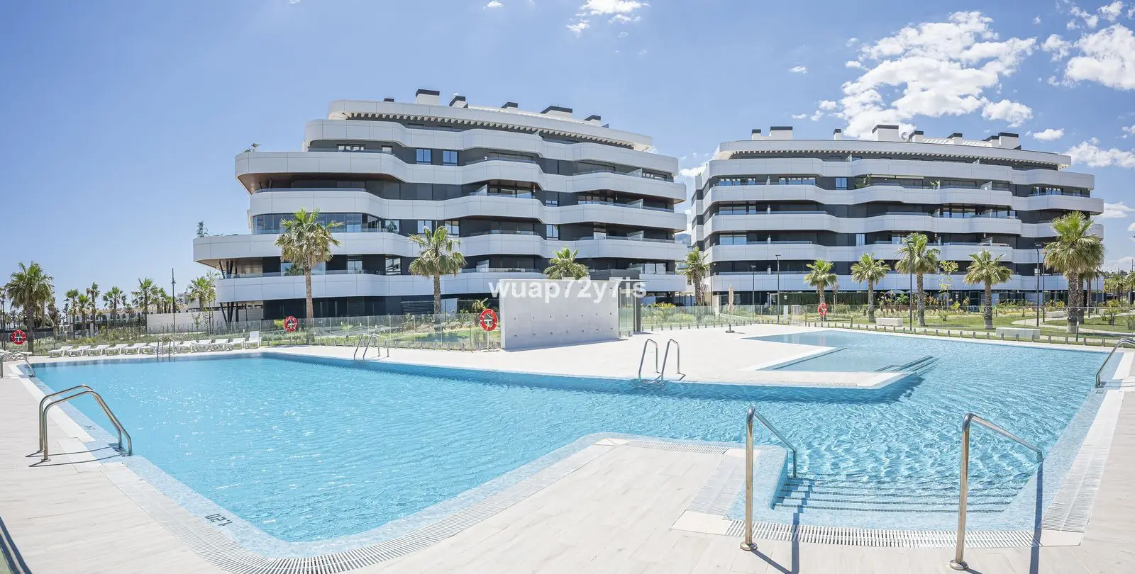 Продажа апартаментов на среднем этаже в Torremolinos 45