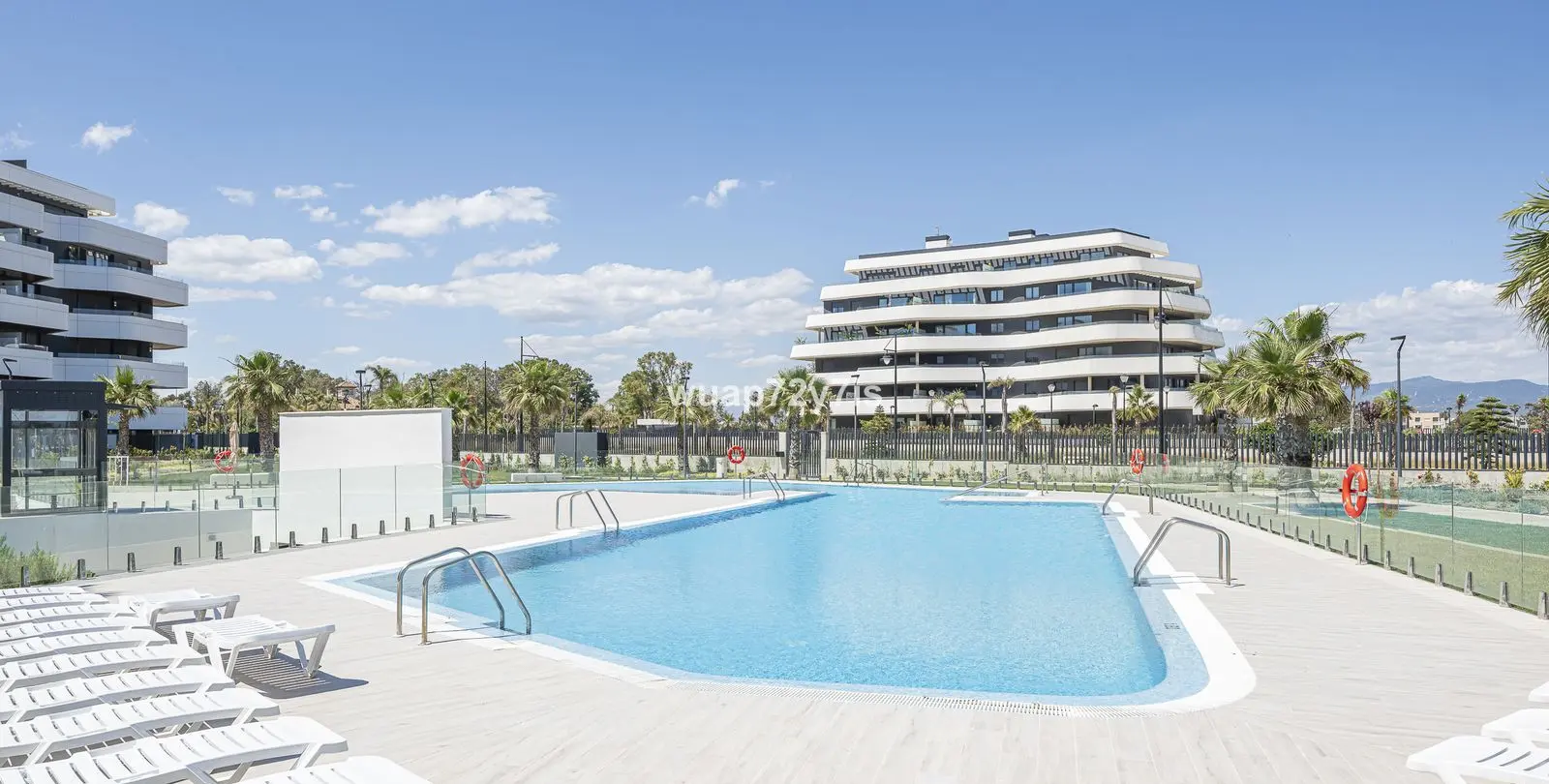 Продажа апартаментов на среднем этаже в Torremolinos 48