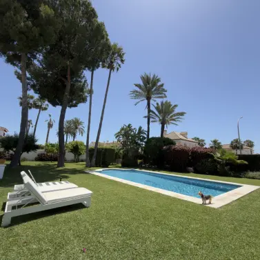 Venta de villa independiente en San Pedro de Alcántara