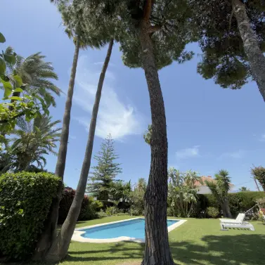 Venta de villa independiente en San Pedro de Alcántara
