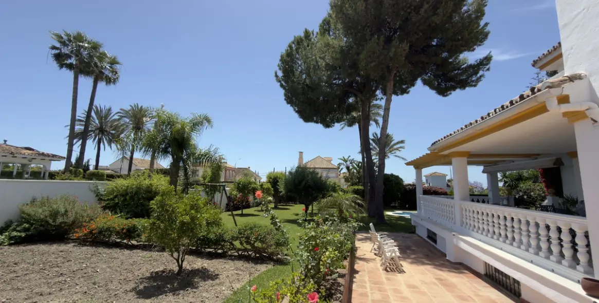 Venta de villa independiente en San Pedro de Alcántara 7