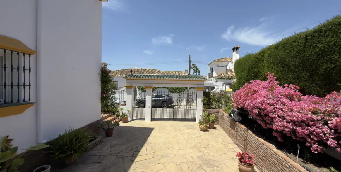 Venta de villa independiente en San Pedro de Alcántara 10
