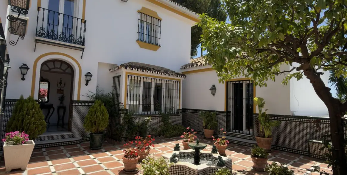 Venta de villa independiente en San Pedro de Alcántara 13