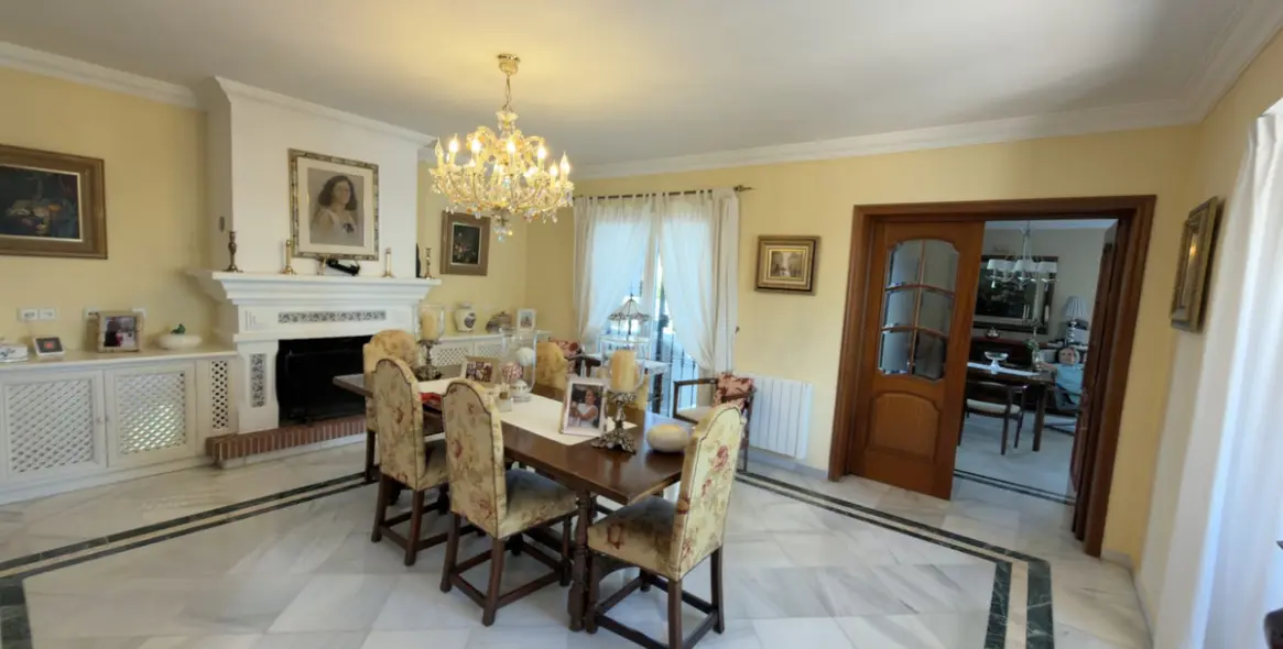 Venta de villa independiente en San Pedro de Alcántara 18
