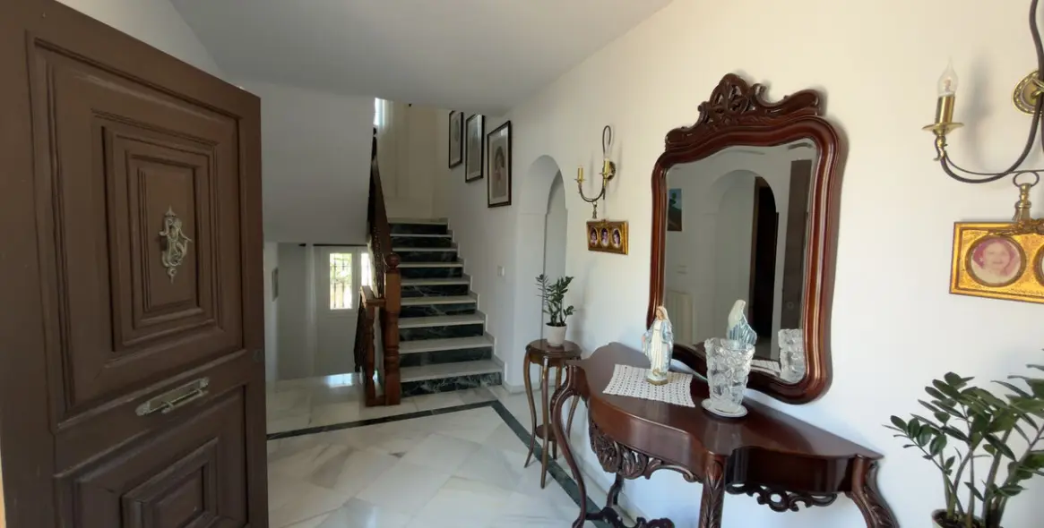 Venta de villa independiente en San Pedro de Alcántara 19