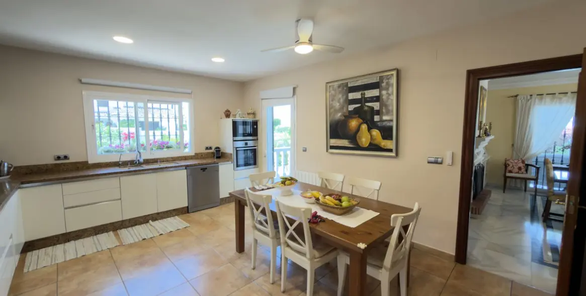 Venta de villa independiente en San Pedro de Alcántara 21
