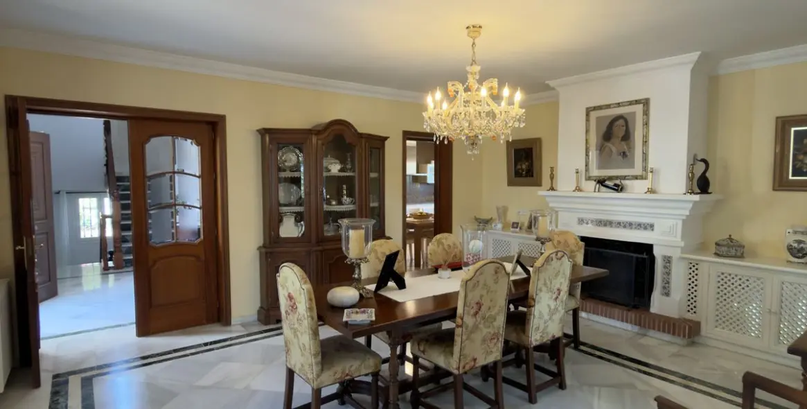 Venta de villa independiente en San Pedro de Alcántara 22