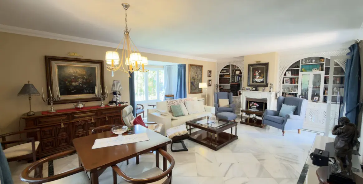 Venta de villa independiente en San Pedro de Alcántara 23