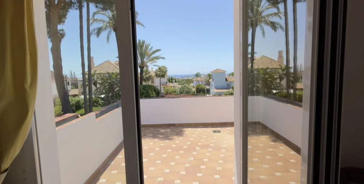 Venta de villa independiente en San Pedro de Alcántara 40