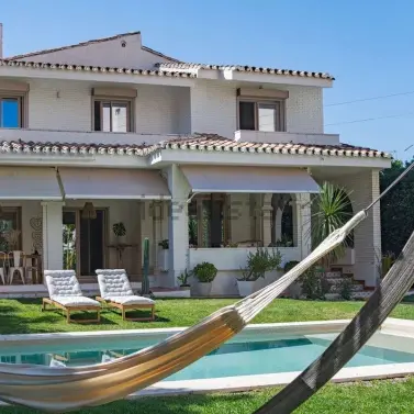 Venta de villa independiente en Torremolinos