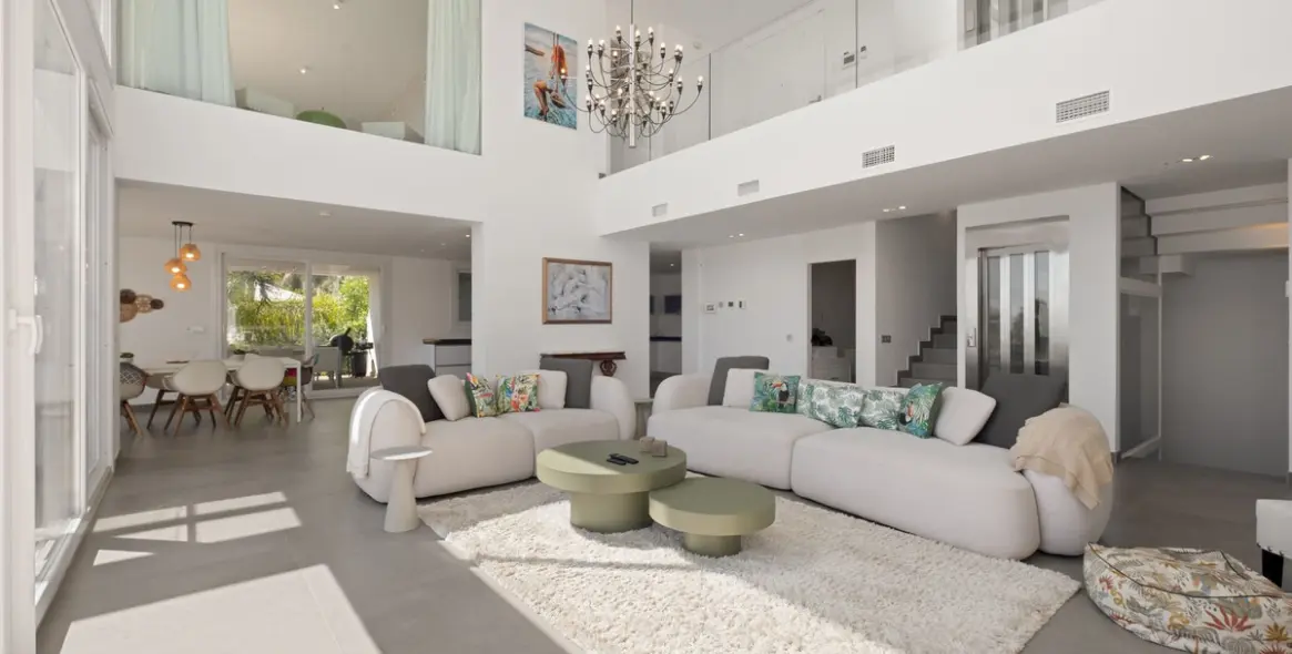 Venta de villa independiente en La Mairena 8