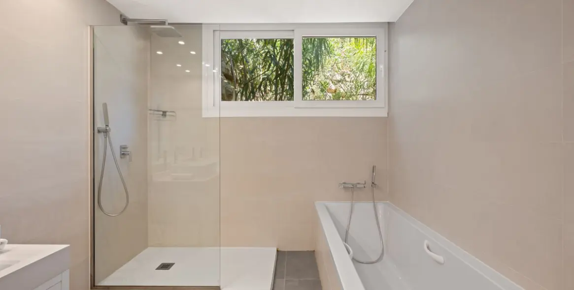 Venta de villa independiente en La Mairena 40
