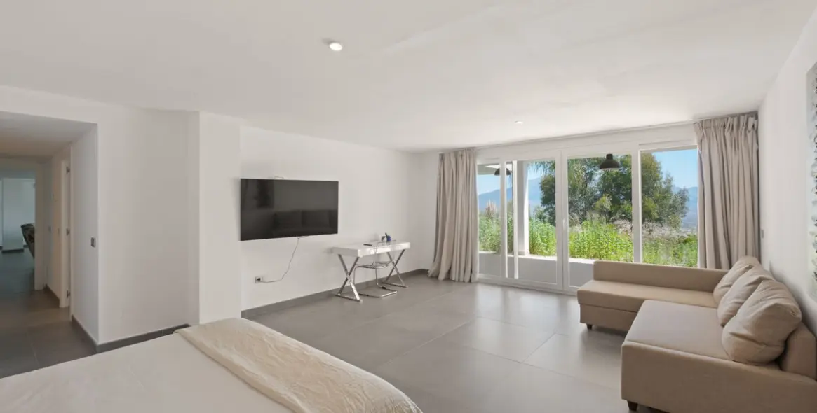 Venta de villa independiente en La Mairena 60