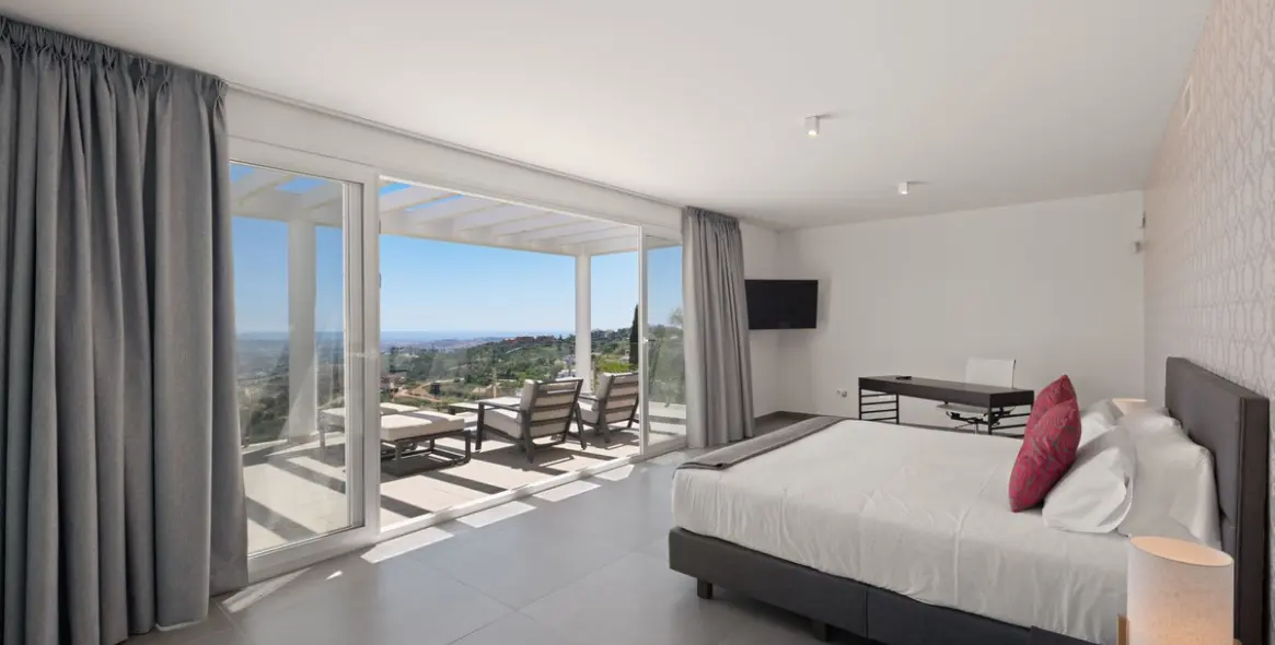 Venta de villa independiente en La Mairena 93