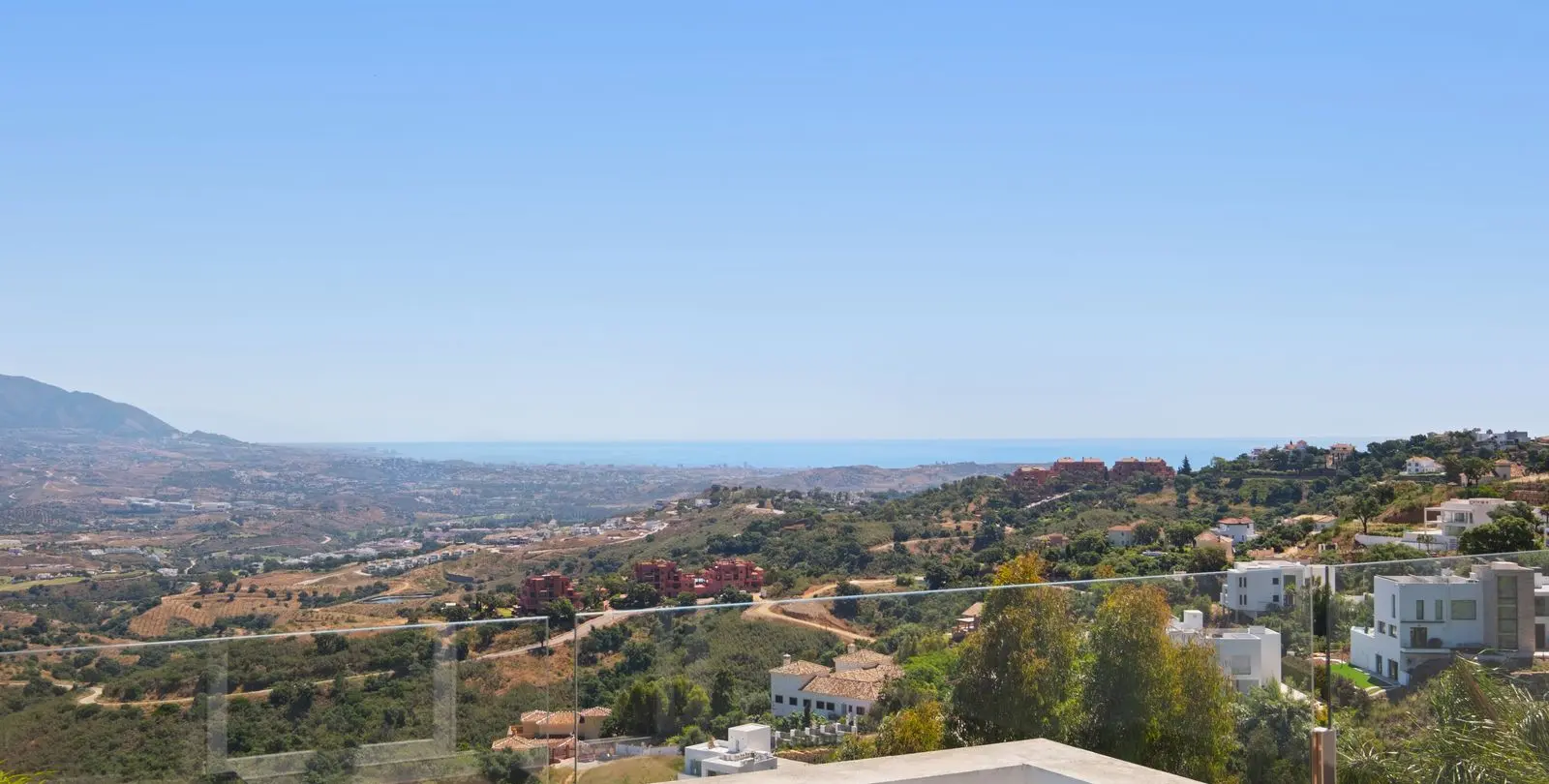 Sale of detached villa in La Mairena 58