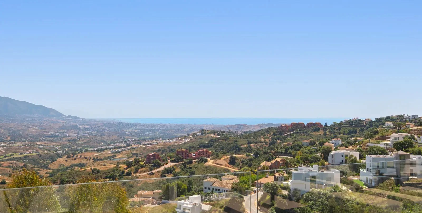 Sale of detached villa in La Mairena 66