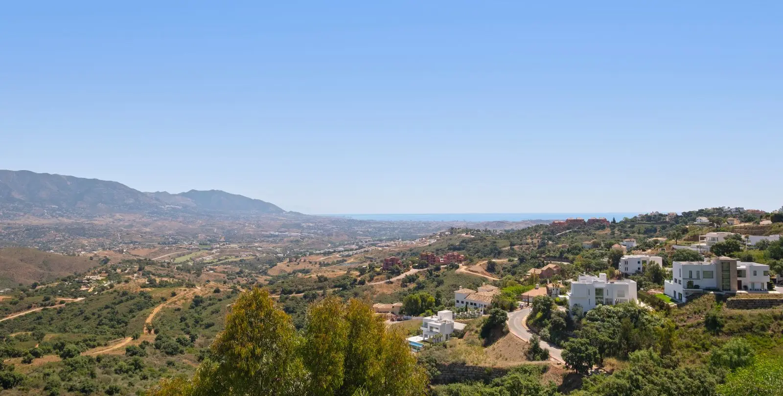 Sale of detached villa in La Mairena 67