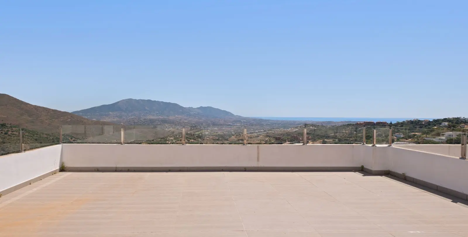 Sale of detached villa in La Mairena 69