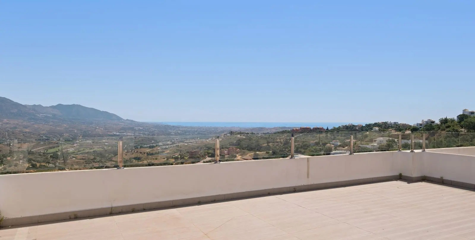Sale of detached villa in La Mairena 70