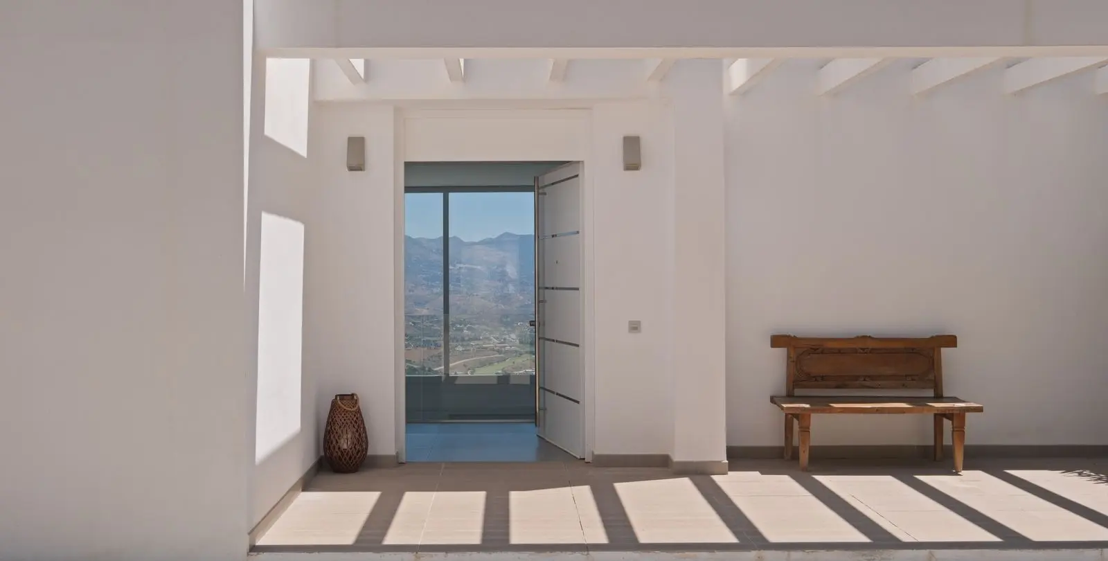 Sale of detached villa in La Mairena 78