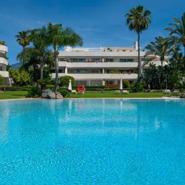 Venta de ático dúplex en Nueva Andalucía