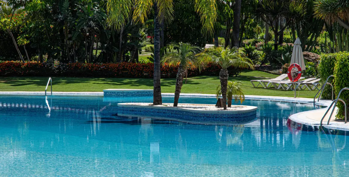 Venta de ático dúplex en Nueva Andalucía 5