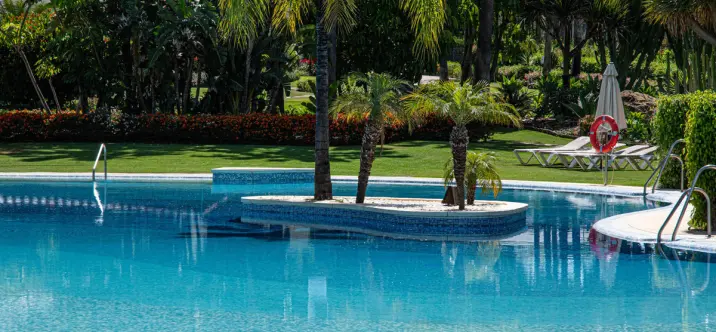 Venta de ático dúplex en Nueva Andalucía 4